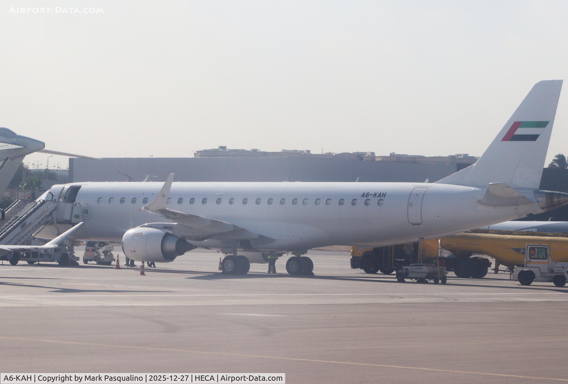 A6-KAH, 2010 Embraer ERJ-190-100ECJ Lineage 1000 C/N 19000236, ERJ-190-100ECJ