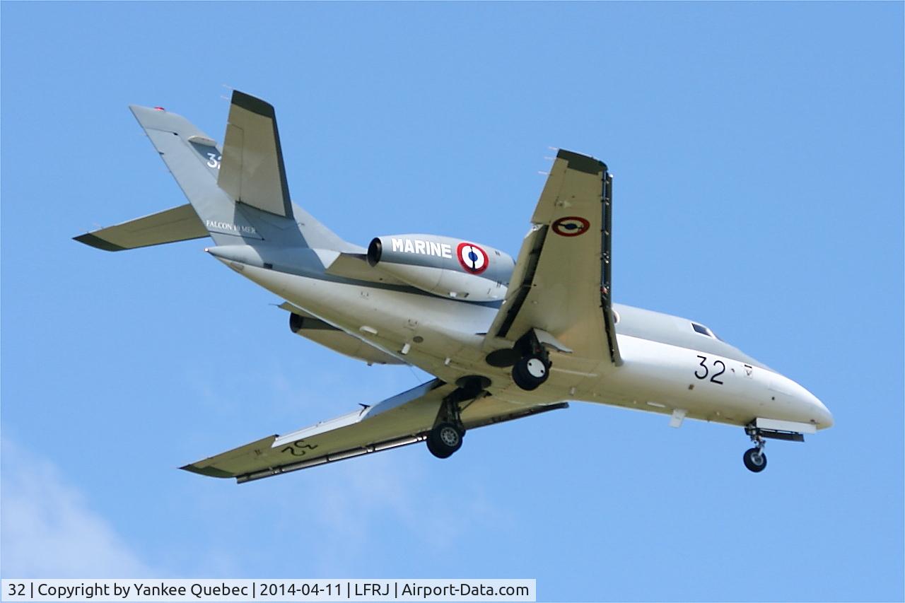 32, 1974 Dassault Falcon 10MER C/N 32, Dassault Falcon 10 MER, Landivisiau Naval Air Base (LFRJ-LDV)