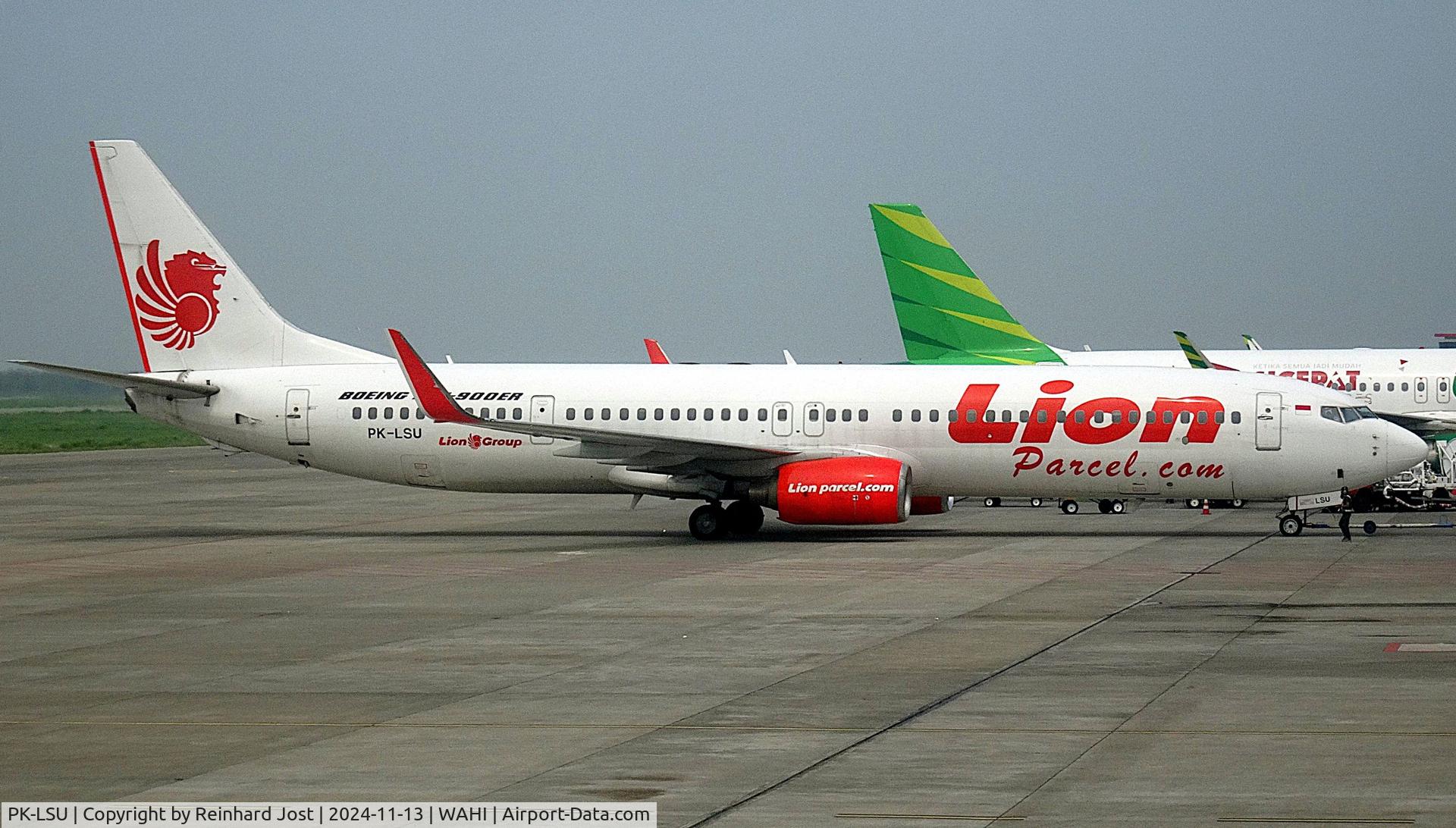 PK-LSU, 2008 Boeing 737-9GPER C/N 35719, PK-LSU (ex-PK-LFR / VP-PZY) with Lion Parcel.com-titles at Yogyakarta, Indonesia