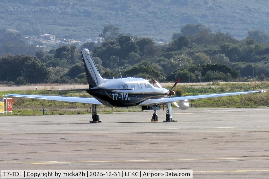 T7-TDL, 2002 Piper PA-46-350P Malibu Mirage C/N 46-36325, Parked