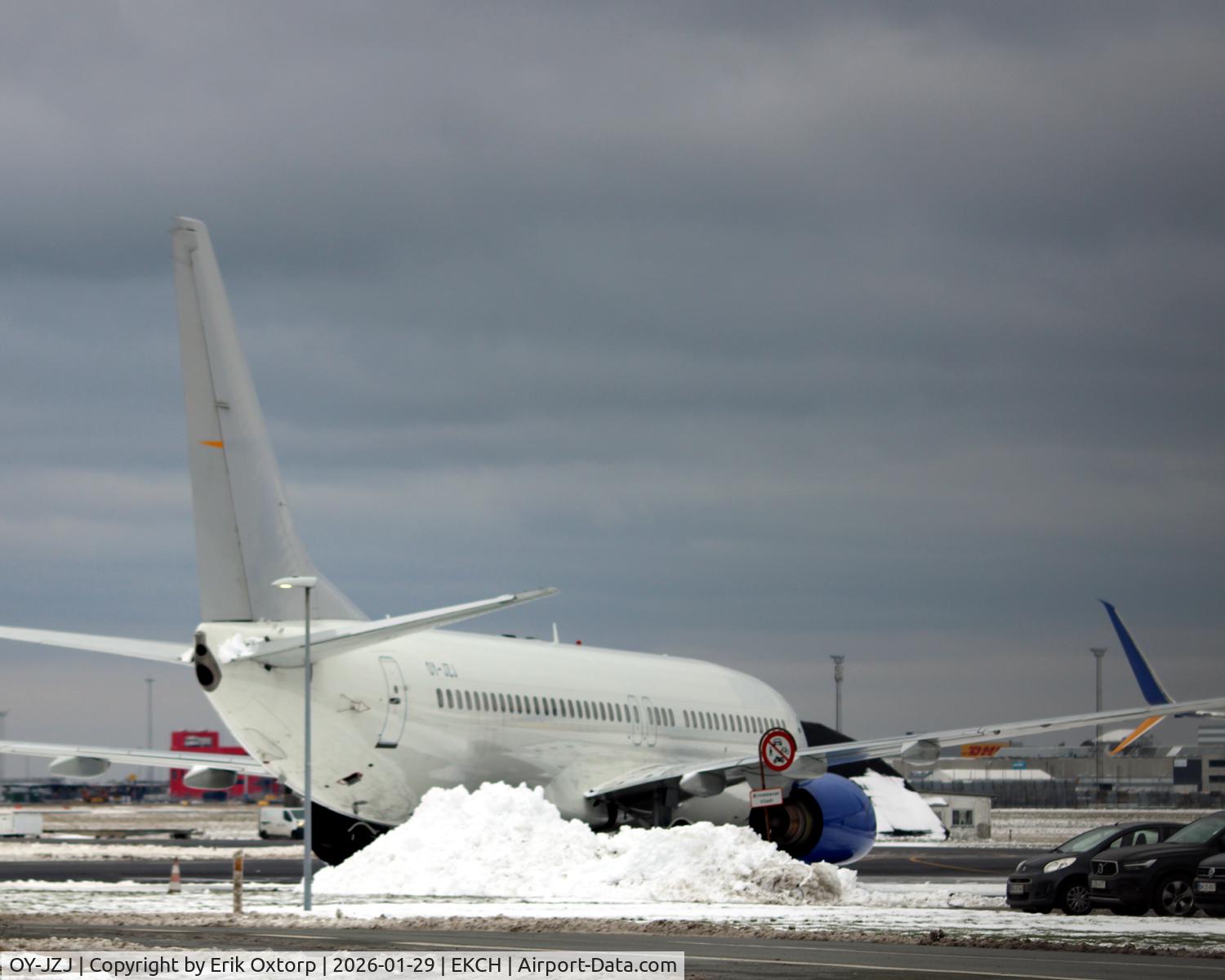 OY-JZJ, 2003 Boeing 737-82R C/N 30658, OY-JZJ in CPH