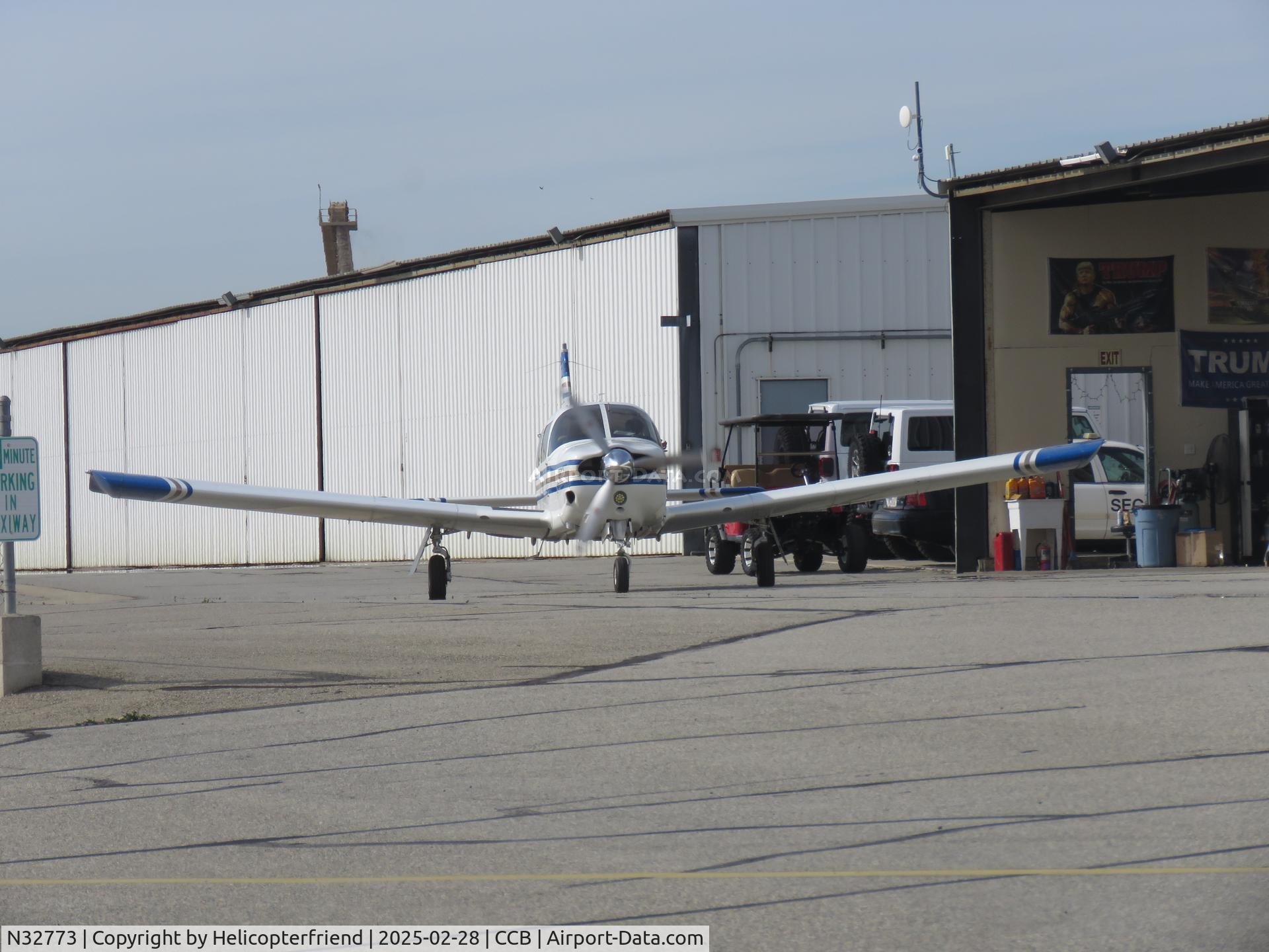 N32773, 1974 Piper PA-28R-200 C/N 28R-7535088, Starting up