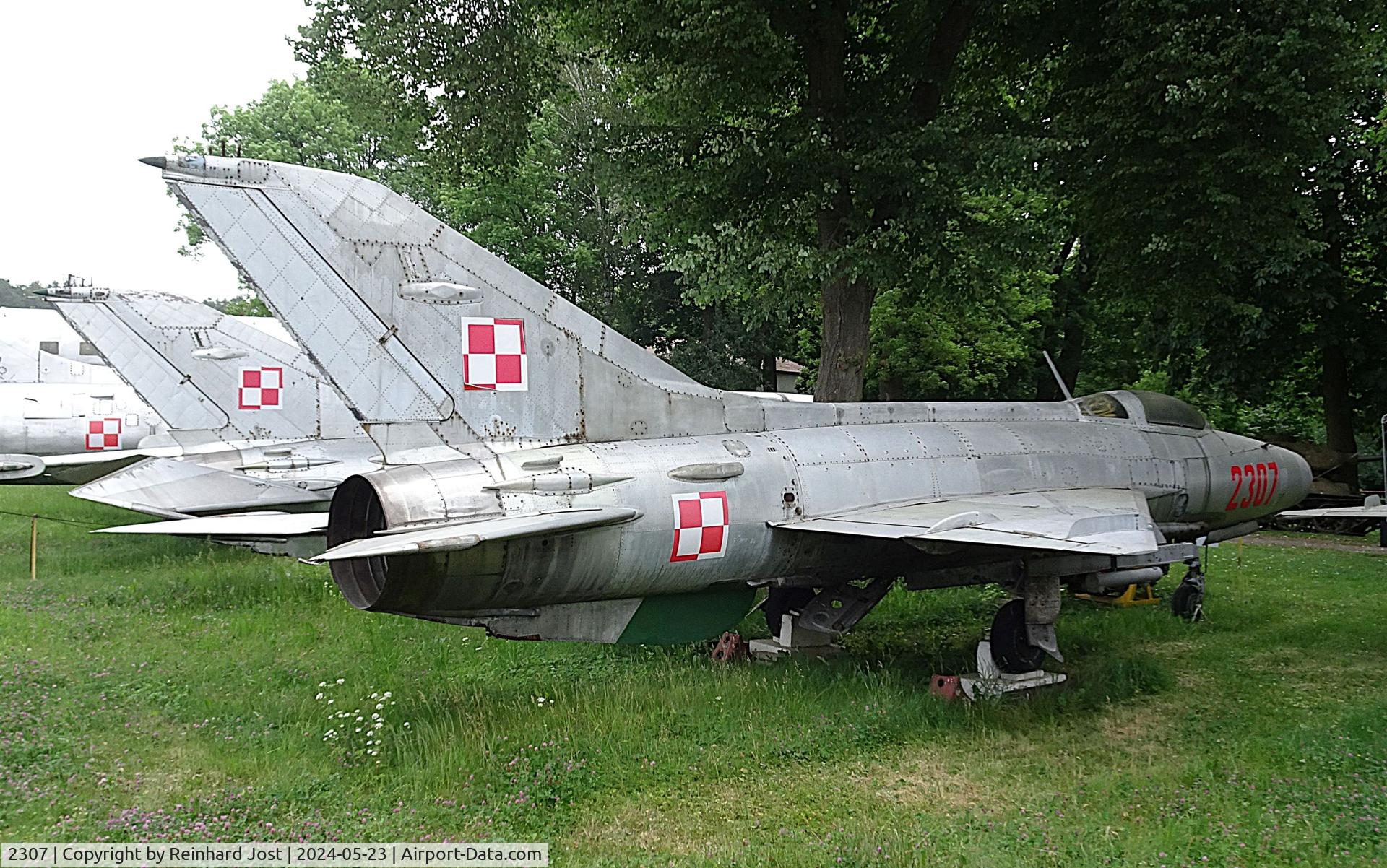 2307, Mikoyan-Gurevich MiG-21F-13 C/N 742307, Fishbed-C at the Military Aviation Museum at Drzonov, Poland