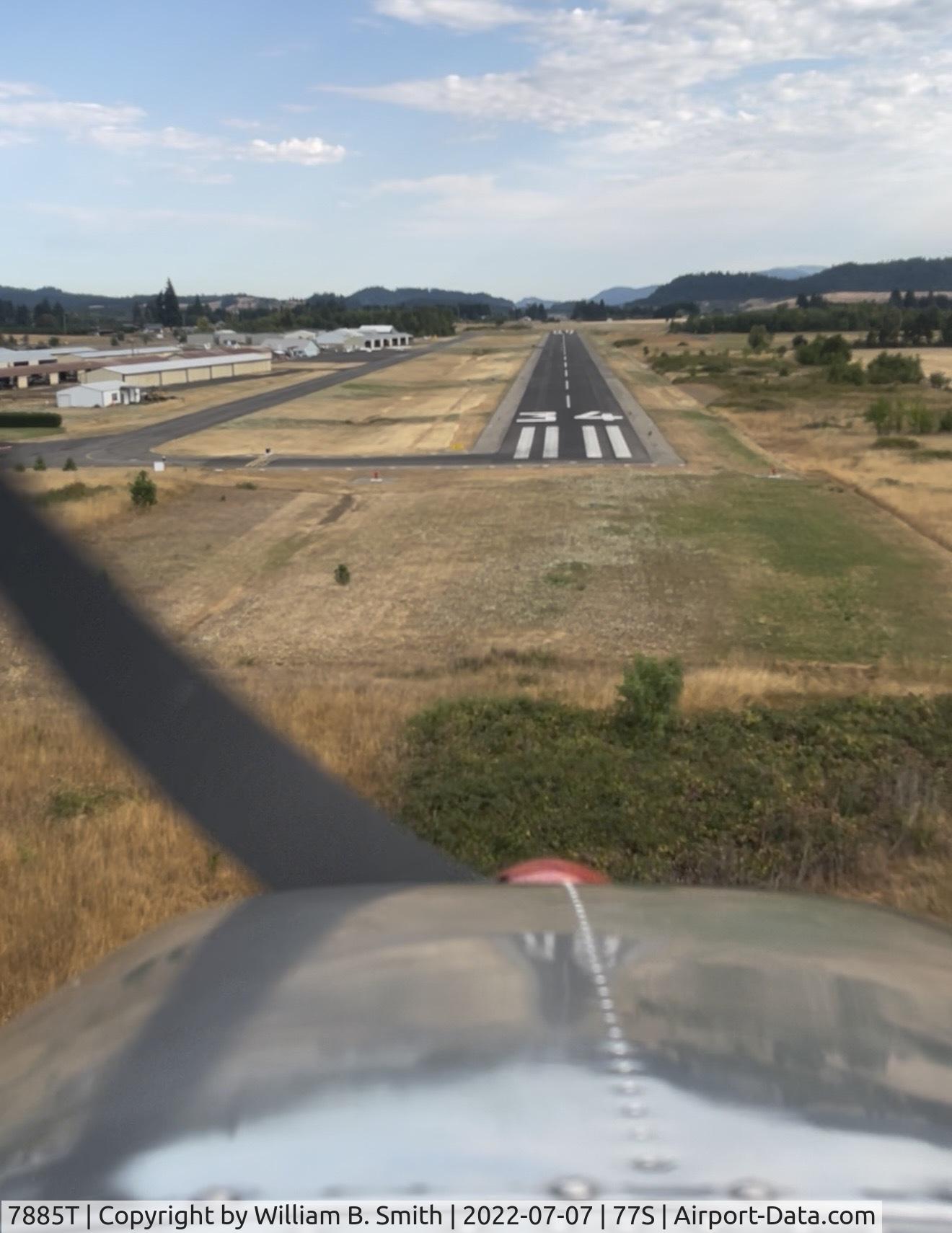 7885T, 1960 Cessna 172A C/N 47485, Rwy 34