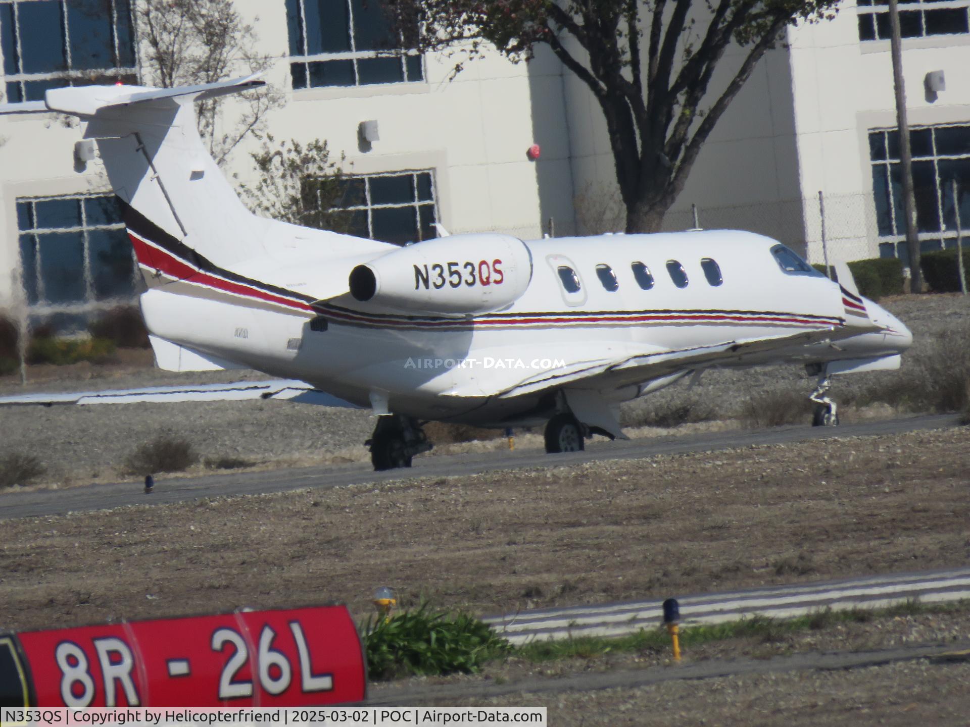 N353QS, 2014 Embraer EMB-505 Phenom 300 C/N 50500263, Preflight