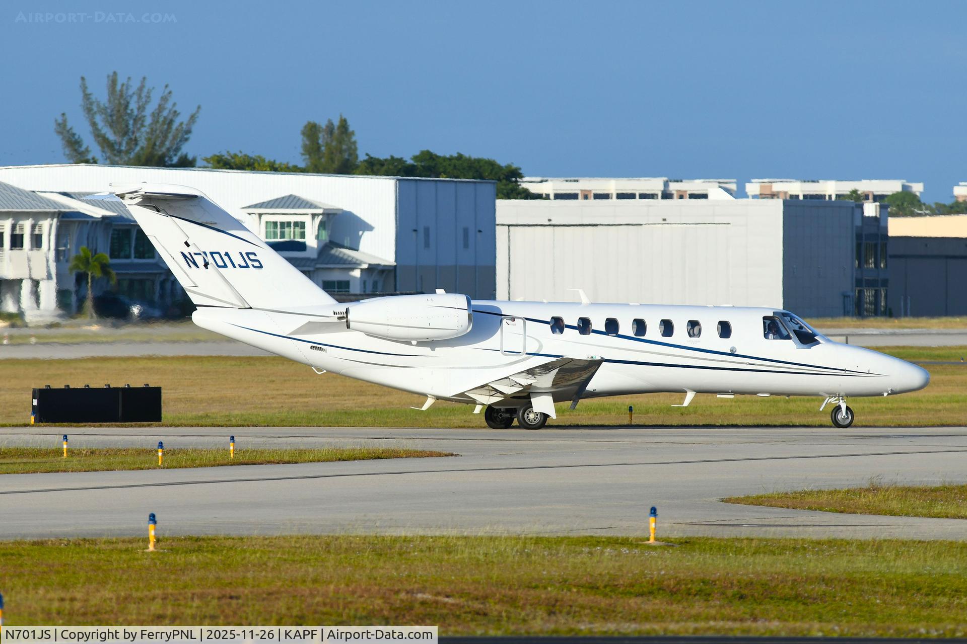 N701JS, 2020 Cessna 525B C/N 525B0607, Ce525B vacating the runway after arrival
