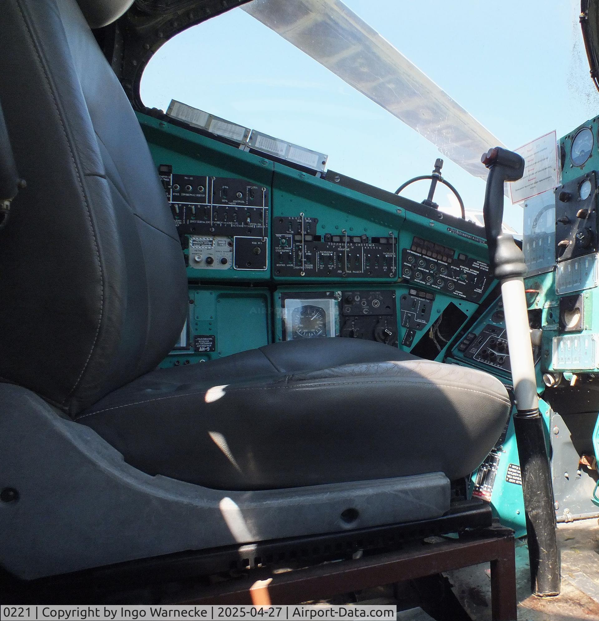 0221, 1982 Mil Mi-24D Hind C/N M340221, Mil Mi-24D Hind D at the Air Park Zruč-Senec