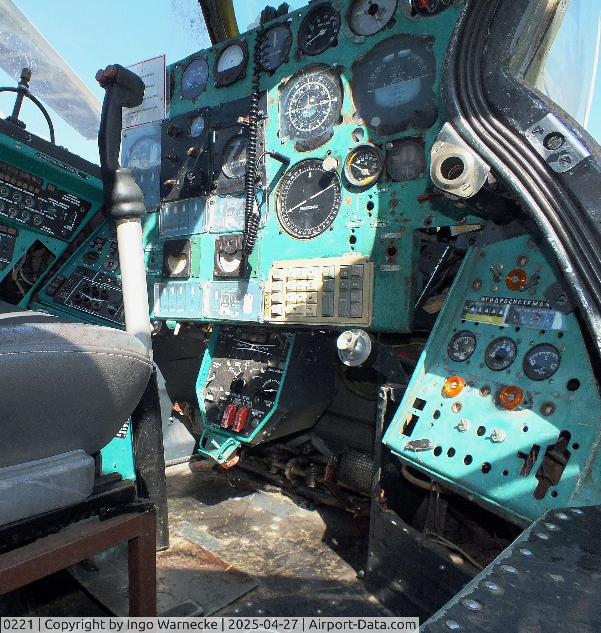 0221, 1982 Mil Mi-24D Hind C/N M340221, Mil Mi-24D Hind D at the Air Park Zruč-Senec