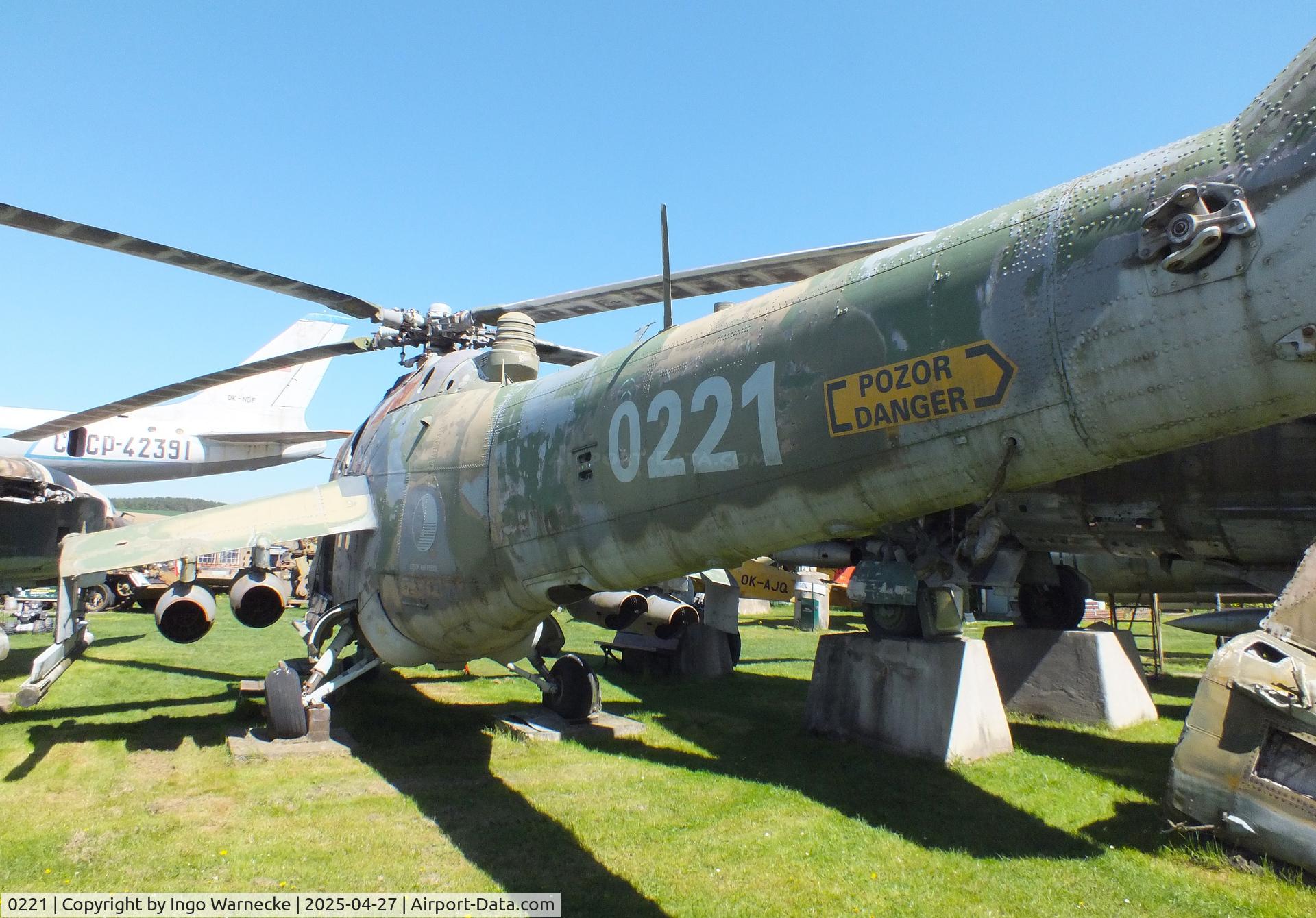0221, 1982 Mil Mi-24D Hind C/N M340221, Mil Mi-24D Hind D at the Air Park Zruč-Senec