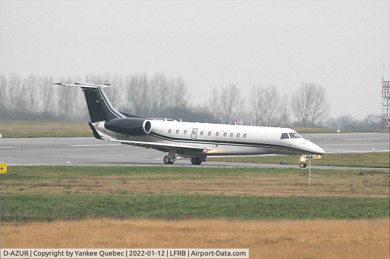D-AZUR, 2016 Embraer EMB-135BJ Legacy 650 C/N 14501219, Embraer Legacy 650, Taxiing to parking area, Brest-Bretagne airport (LFRB-BES)