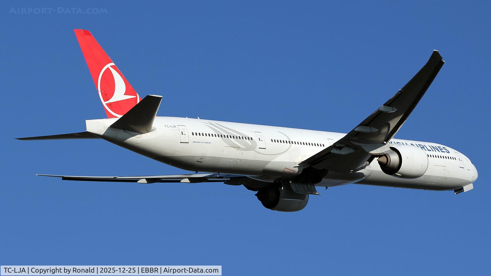 TC-LJA, 2015 Boeing 777-3F2/ER C/N 44121, at ebbr