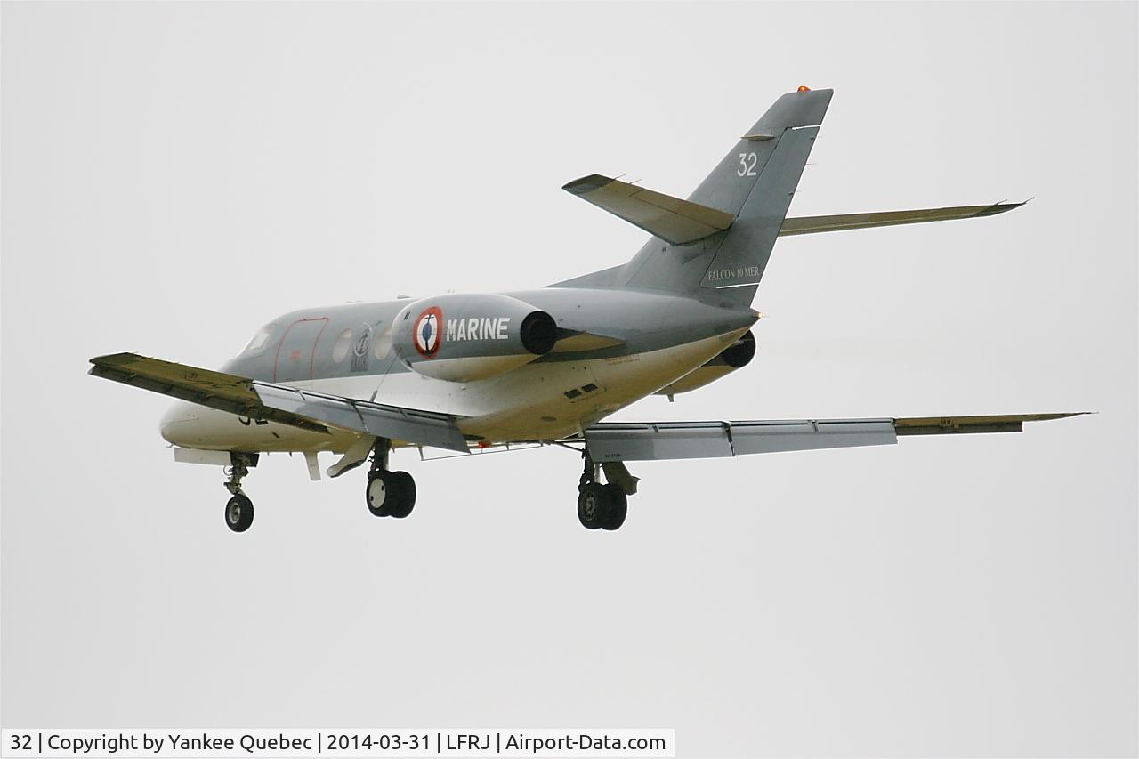32, 1974 Dassault Falcon 10MER C/N 32, Dassault Falcon 10 MER, Landivisiau Naval Air Base (LFRJ-LDV)