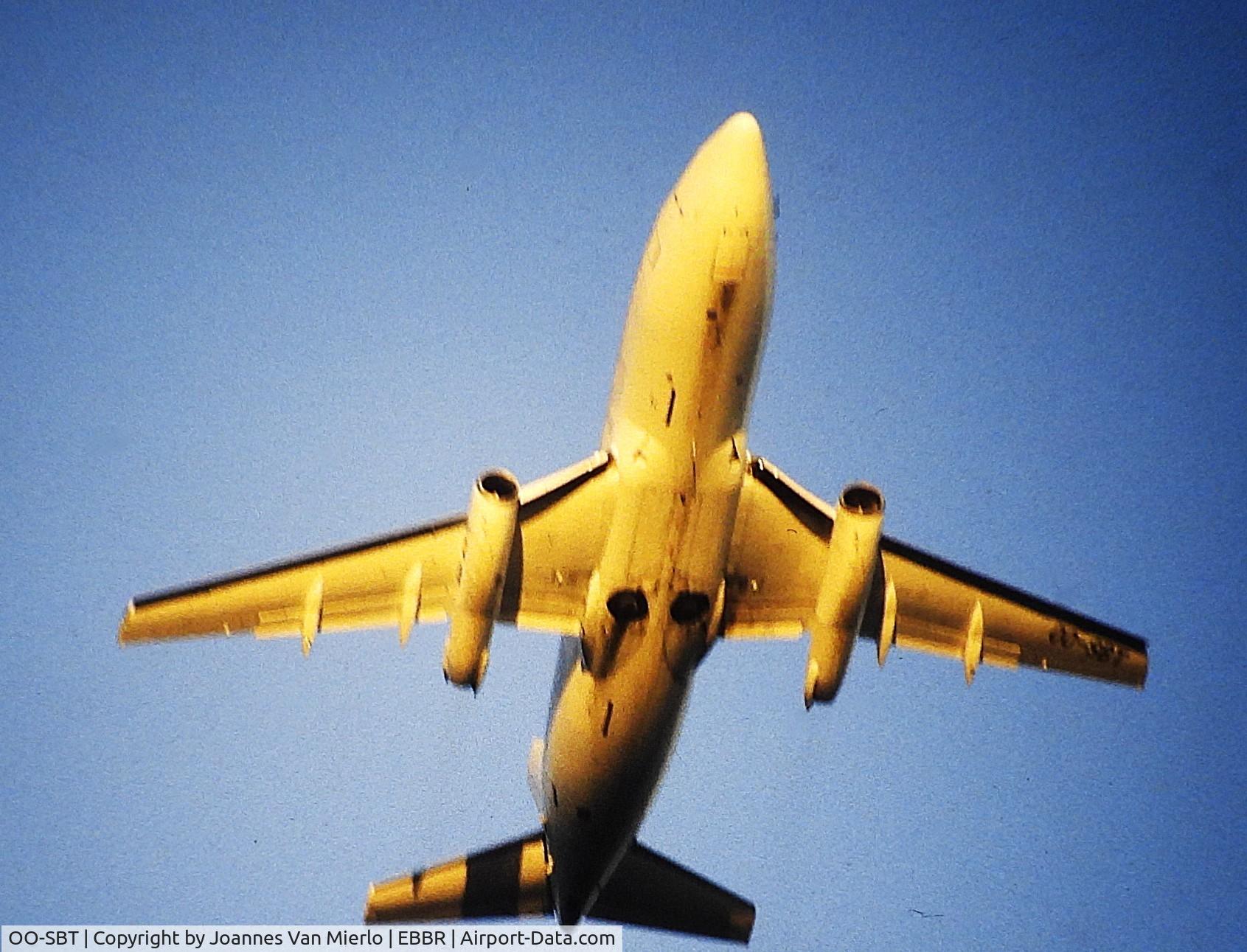 OO-SBT, 1979 Boeing 737-229 C/N 21840, ex-slide