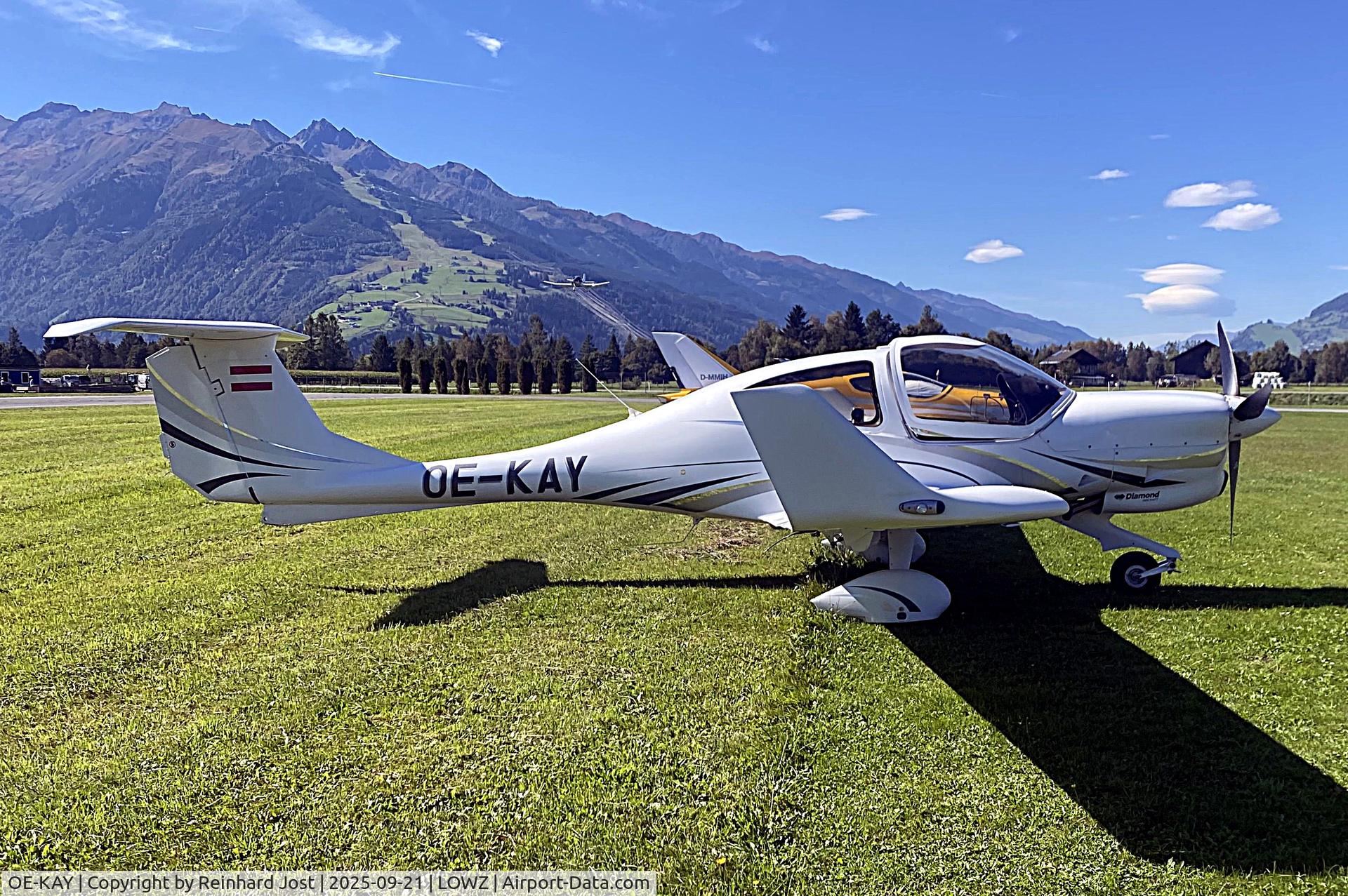 OE-KAY, 2011 Diamond DA 40 NG C/N 40.N028, Diamond Star at Zell am See (LOWZ) with someone on short finals for RW07
