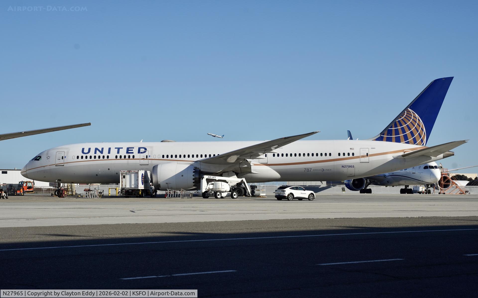N27965, 2016 Boeing 787-9 Dreamliner C/N 37815, SFO 2026