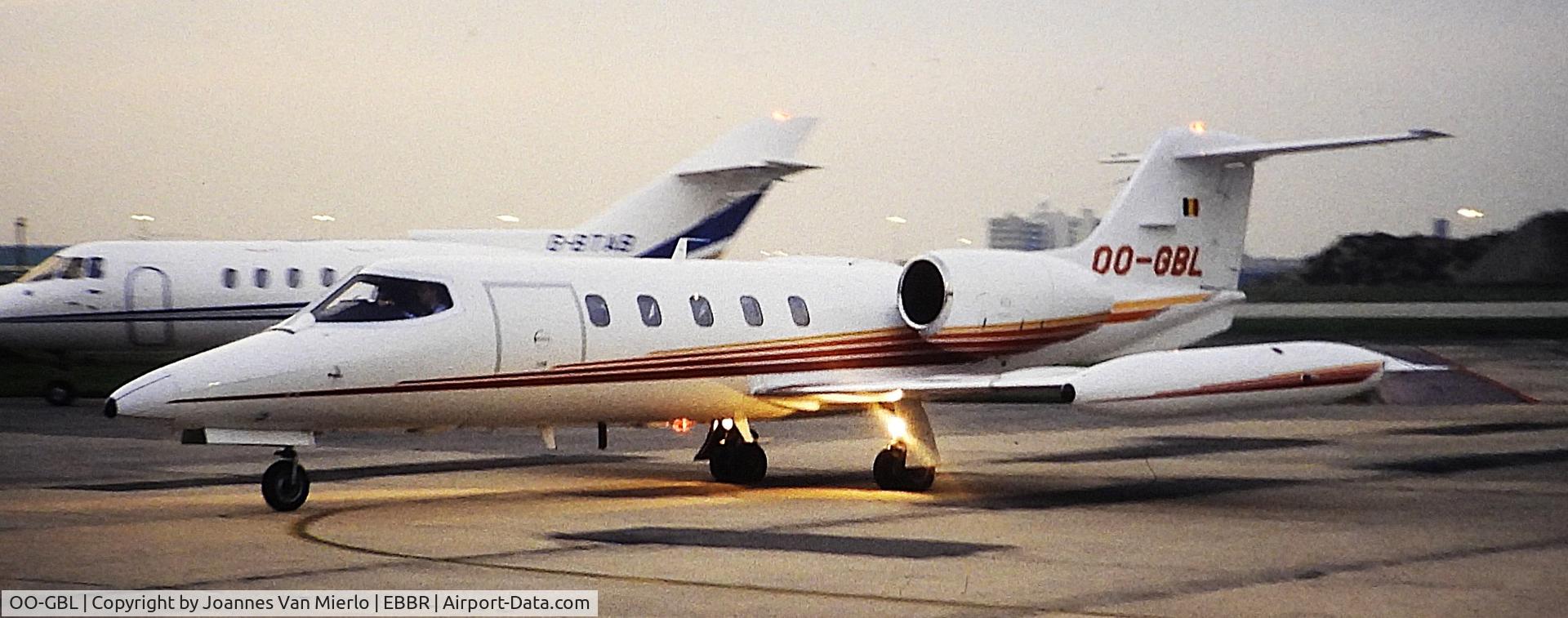 OO-GBL, 1980 Learjet 35A C/N 284, ex-slide