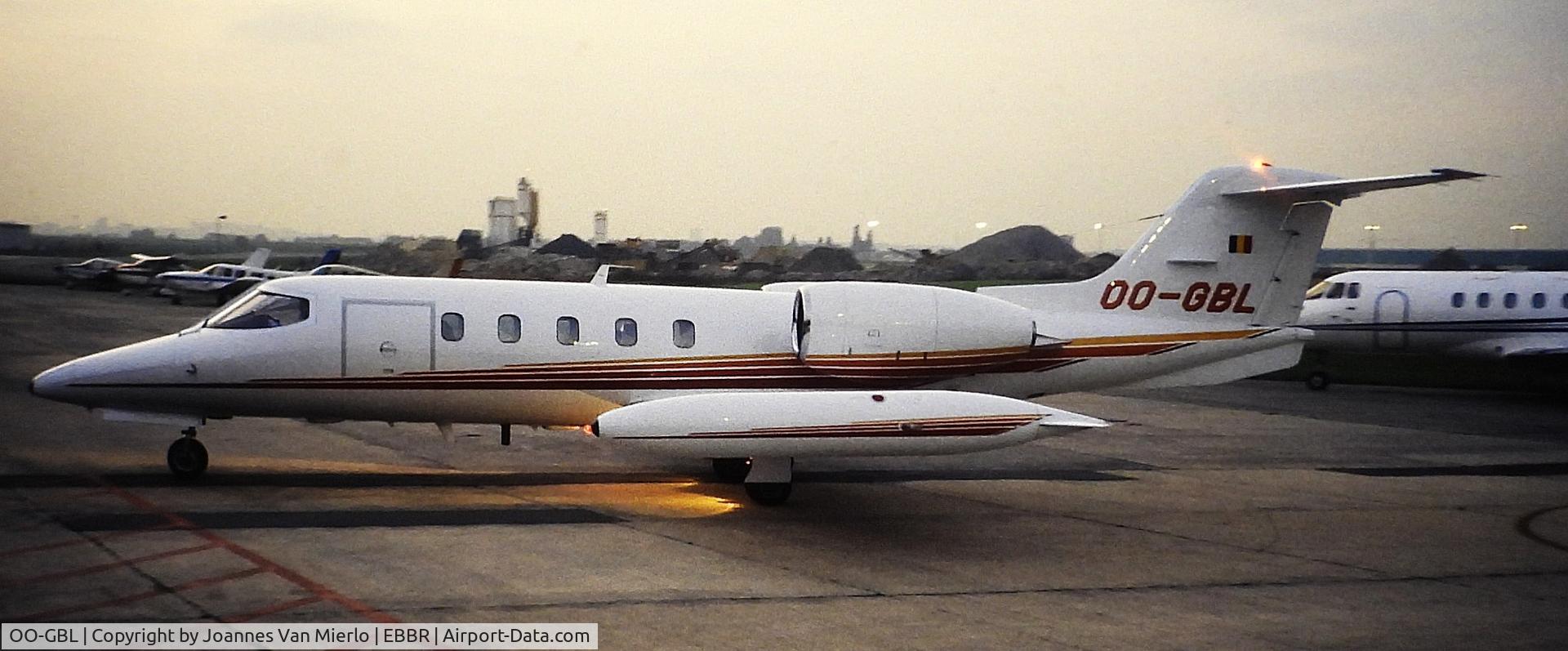 OO-GBL, 1980 Learjet 35A C/N 284, ex-slide