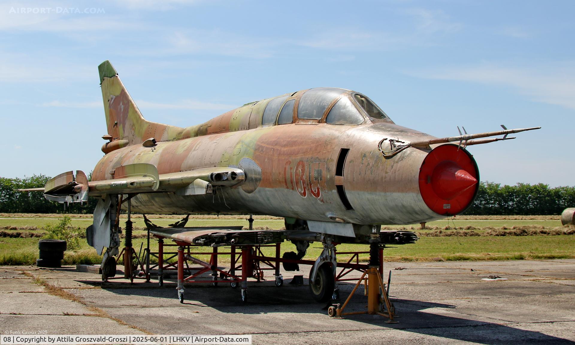 08, 1983 Sukhoi Su-22UM-3K C/N 17532390304, LHKV - Kaposújlak Airport, Hungary