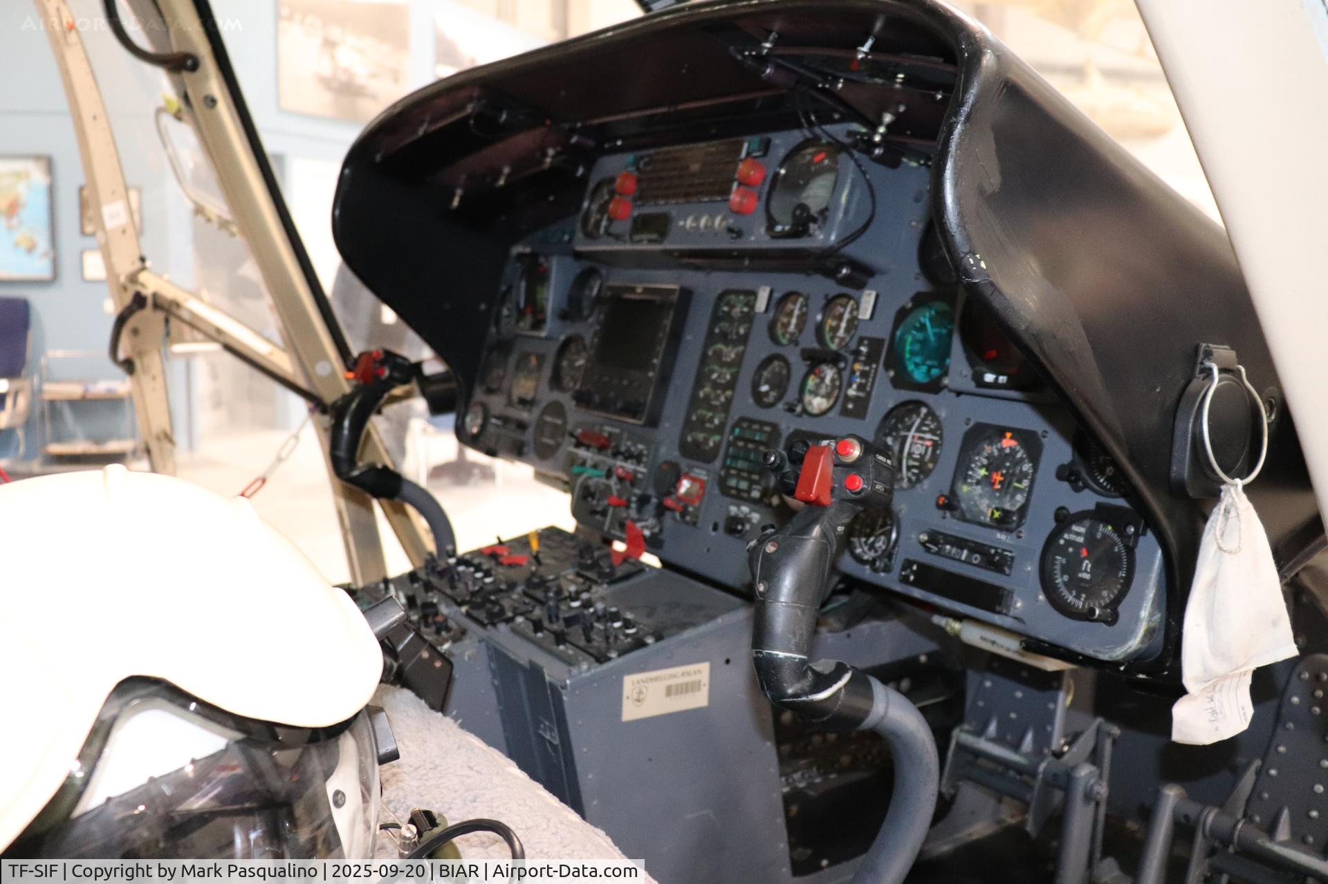 TF-SIF, 1985 Aérospatiale AS-365N Dauphin C/N 6136, Aerospatiale AS-365N Daulphin