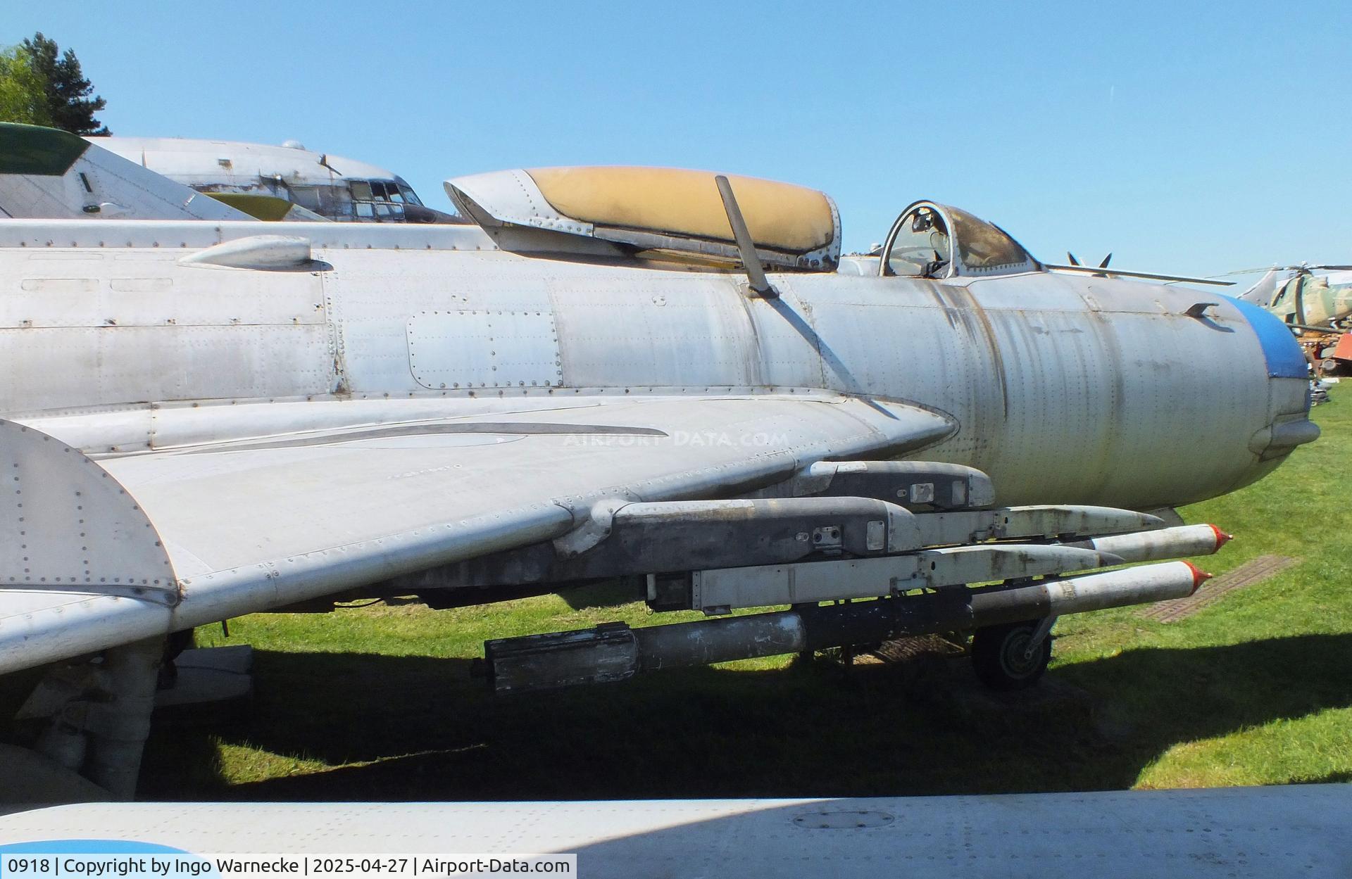 0918, Mikoyan-Gurevich MiG-19PM C/N 650918, Mikoyan i Gurevich MiG-19PM FARMER-D at the Air Park Zruč-Senec