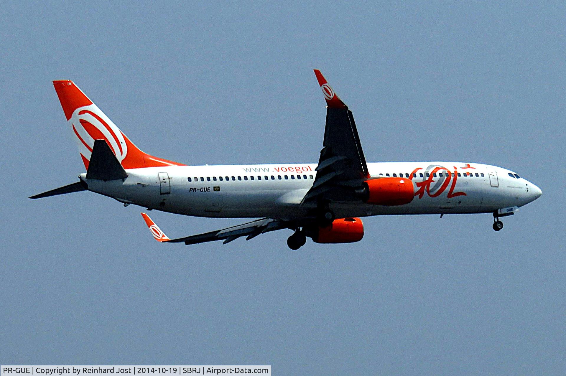 PR-GUE, 2010 Boeing 737-8EH C/N 35837, GOL B737 turning final for Santos Dumont-Airport at Rio de Janeiro