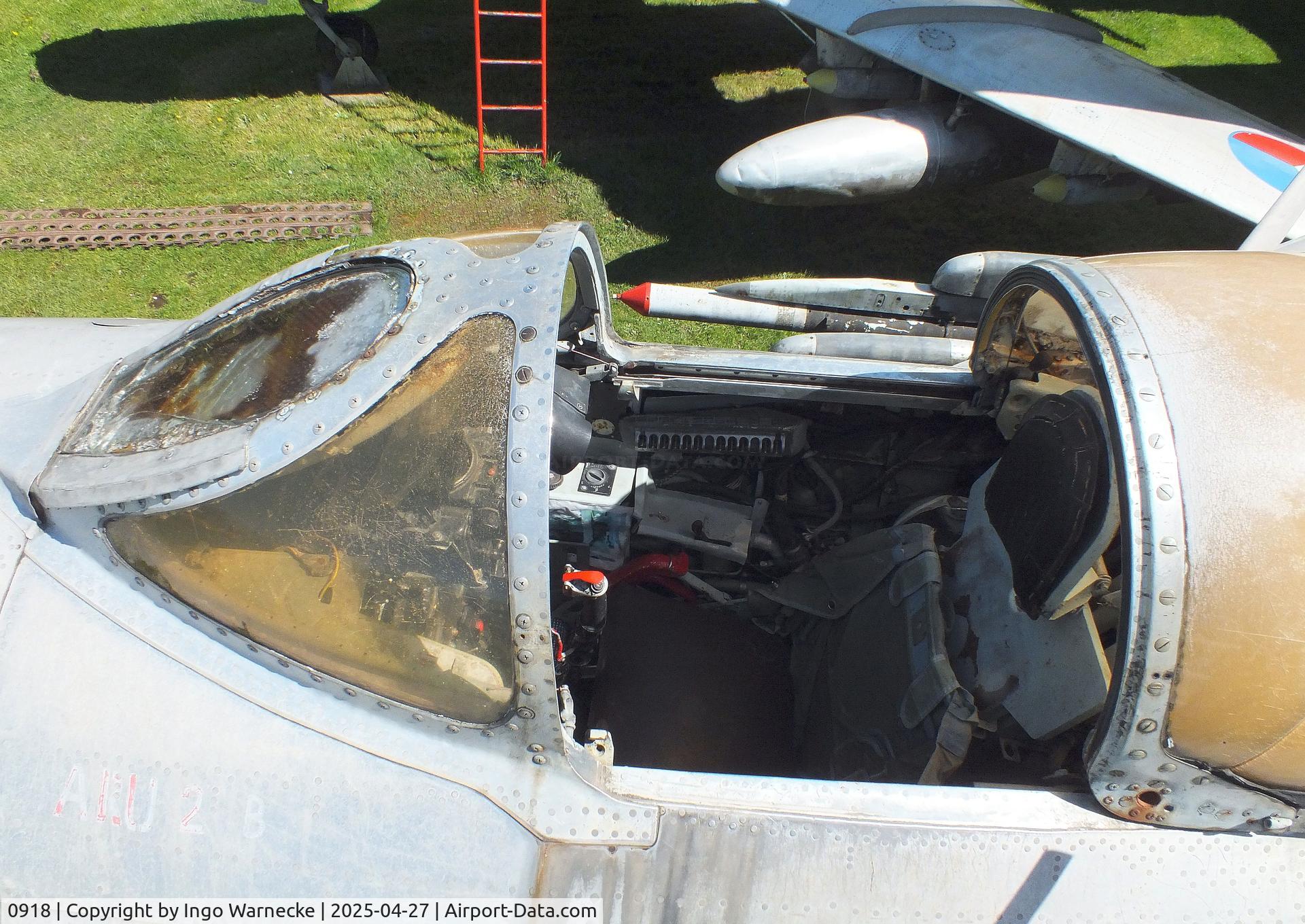 0918, Mikoyan-Gurevich MiG-19PM C/N 650918, Mikoyan i Gurevich MiG-19PM FARMER-D at the Air Park Zruč-Senec #c