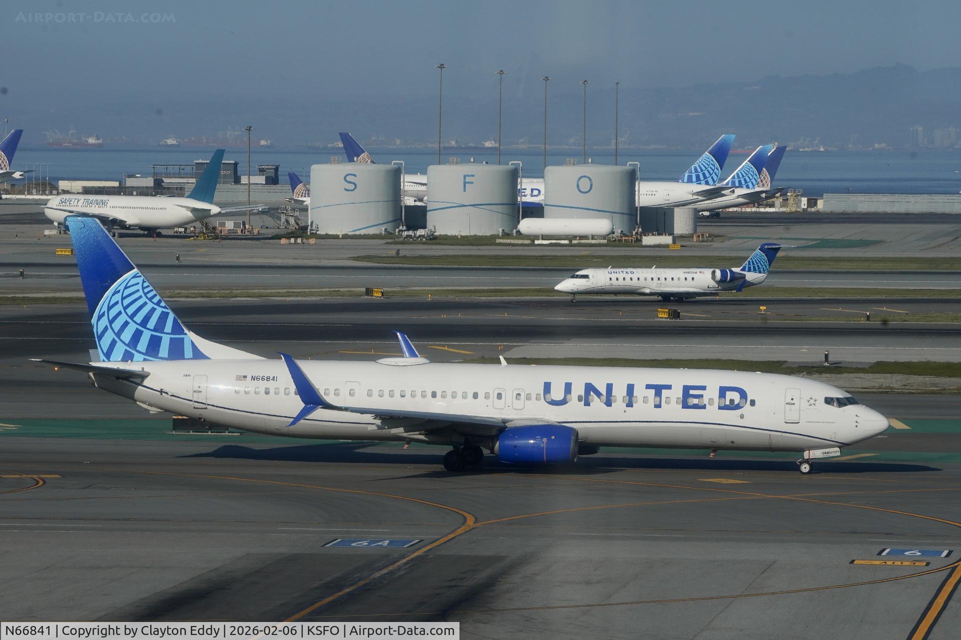 N66841, 2015 Boeing 737-924/ER C/N 42182, Sky Terrace SFO 2026