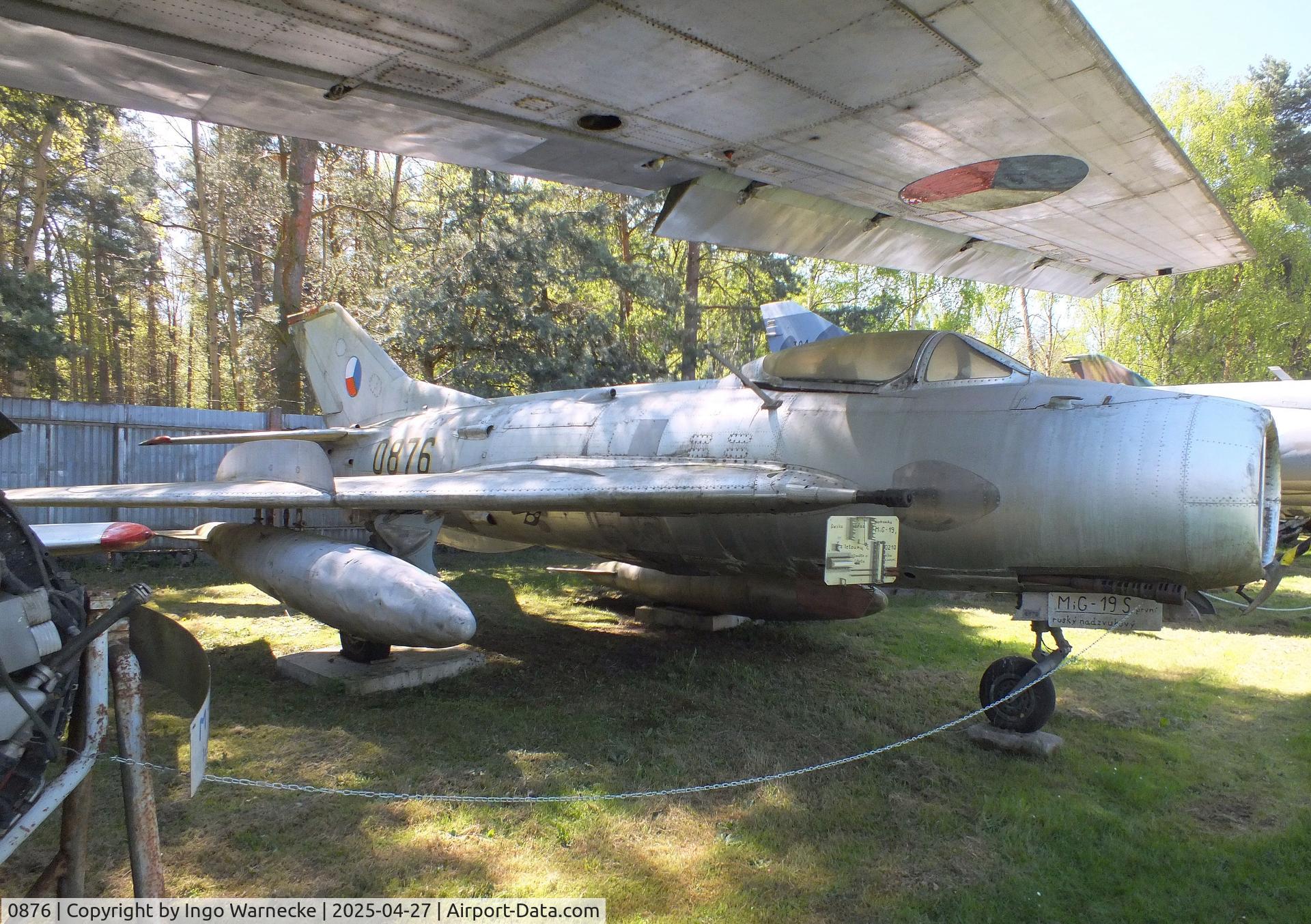 0876, Mikoyan-Gurevich MiG-19S C/N 650876, Mikoyan-Gurevich MiG-19S FARMER-C at the Air Park Zruč-Senec