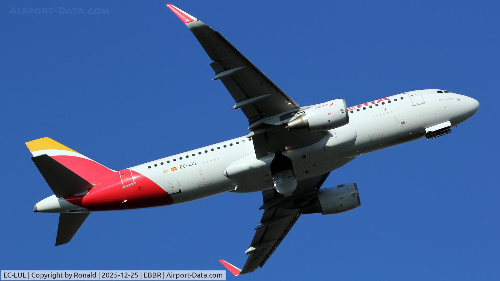 EC-LUL, 2013 Airbus A320-216 C/N 5486, at ebbr
