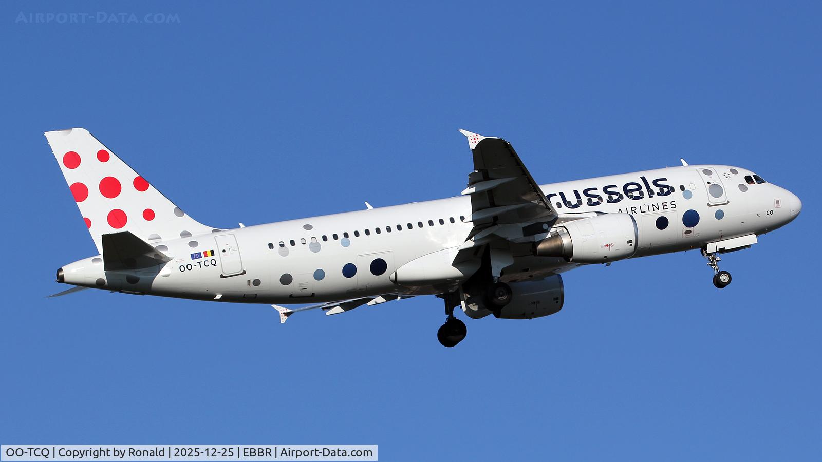 OO-TCQ, 2003 Airbus A320-214 C/N 2114, at ebbr