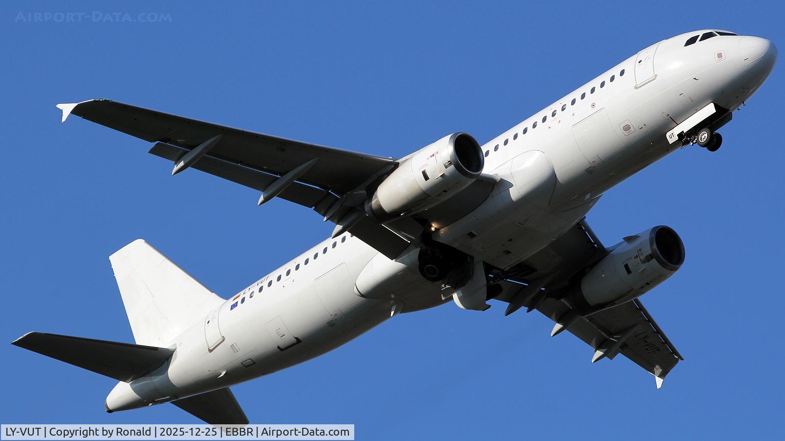 LY-VUT, 2007 Airbus A320-232 C/N 3275, at ebbr
