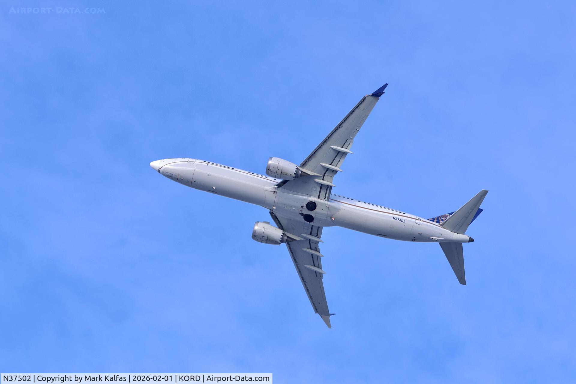 N37502, 2018 Boeing 737-9 MAX C/N 43431, B39M United Boeing 737 MAX 9 N37502 UA587 ORD-IAD