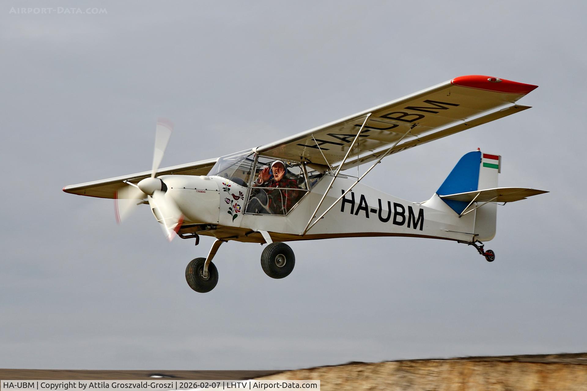HA-UBM, 2004 Apollo Fox C/N 270904, LHTV - Tótvázsony Airport, Kövesgyürpuszta, Hungary
