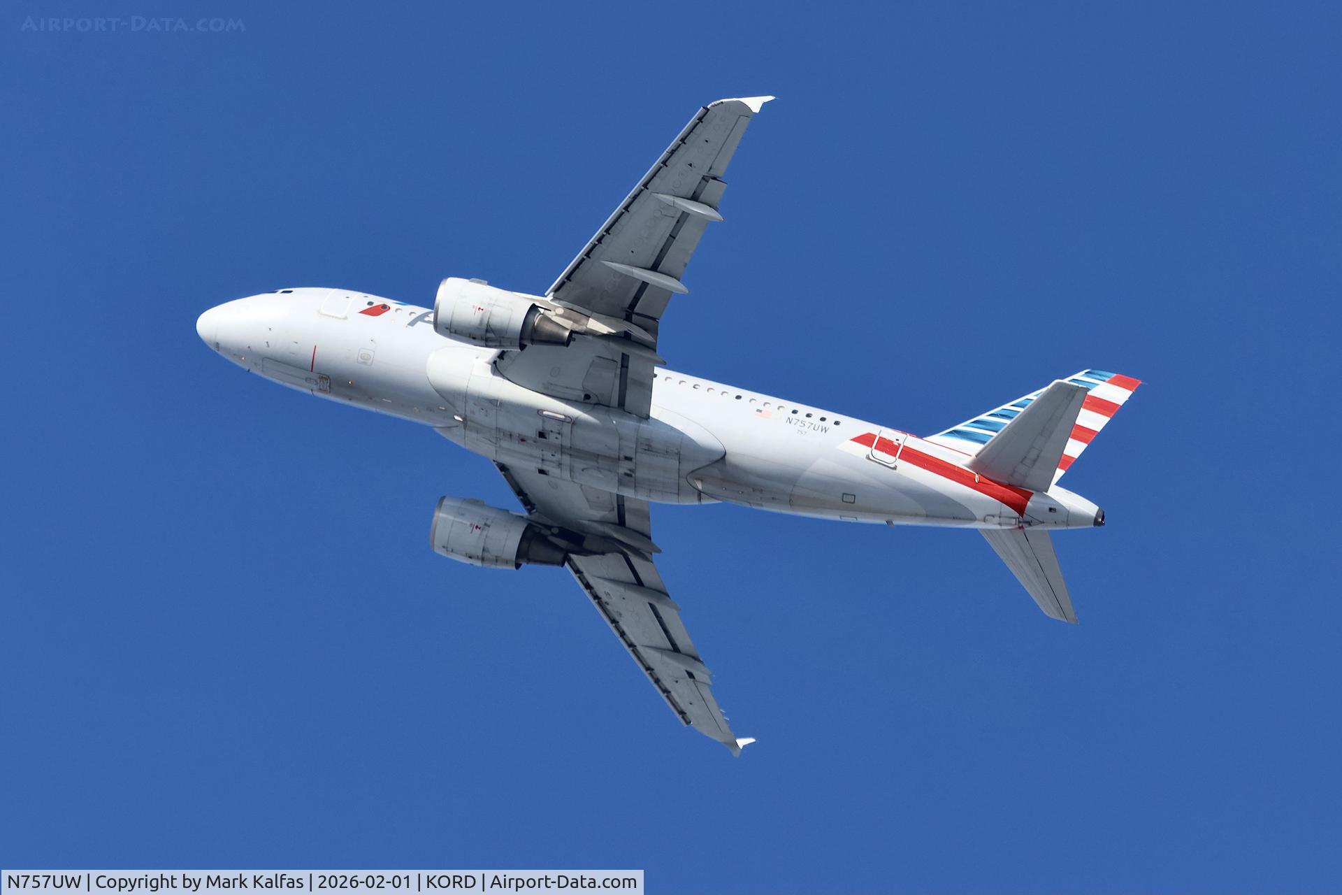 N757UW, 2000 Airbus A319-112 C/N 1342, A318 American Airbus A319, N757UW, AA575 ORD-MCI