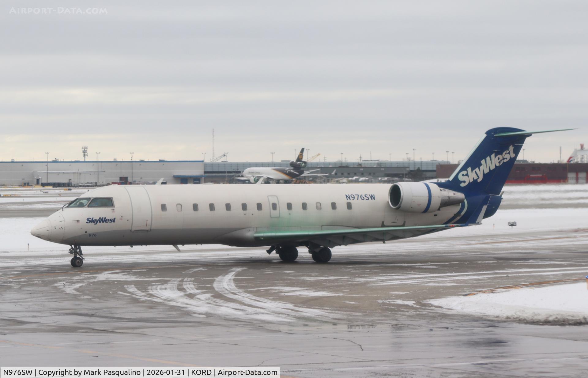 N976SW, 2004 Bombardier CRJ-100ER (CL-600-2B19) C/N 7952, CL-600-2B19