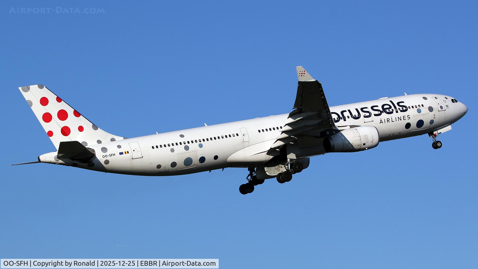 OO-SFH, 2005 Airbus A330-343 C/N 679, at ebbr