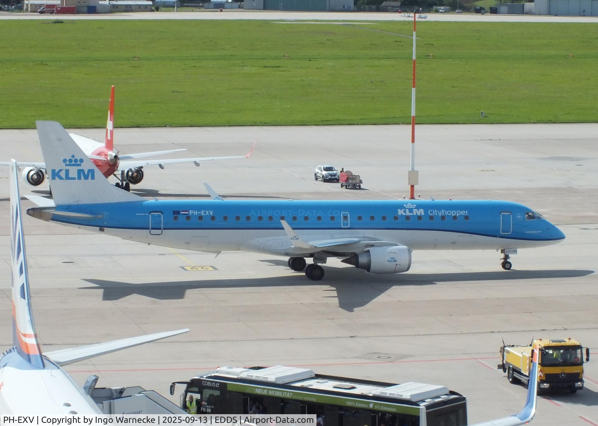 PH-EXV, 2018 Embraer ERJ-190STD (ERJ-190-100) C/N 19000750, EMBRAER ERJ-190STD of KLM Cityhopper at Stuttgart airport