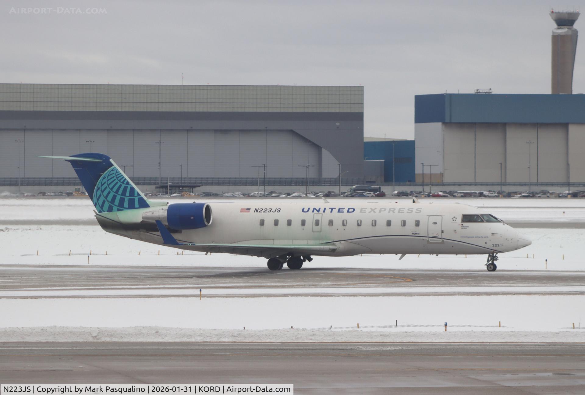 N223JS, 2004 Bombardier CRJ-200ER (CL-600-2B19) C/N 7892, CL-600-2B19