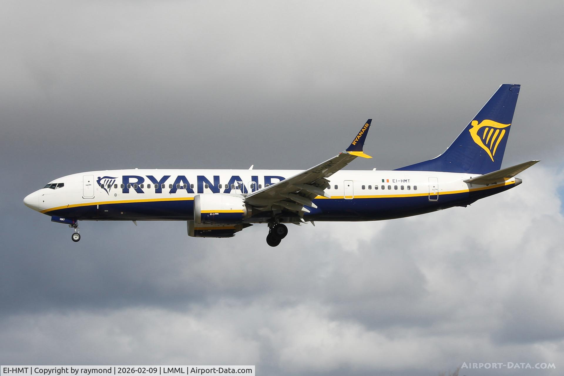 EI-HMT, 2022 Boeing 737 MAX 8-200 C/N 65892, Boeing 737 MAX 8-200 MAX reg EI-HMT of Ryan Air on final approach for RW31 Malta.
