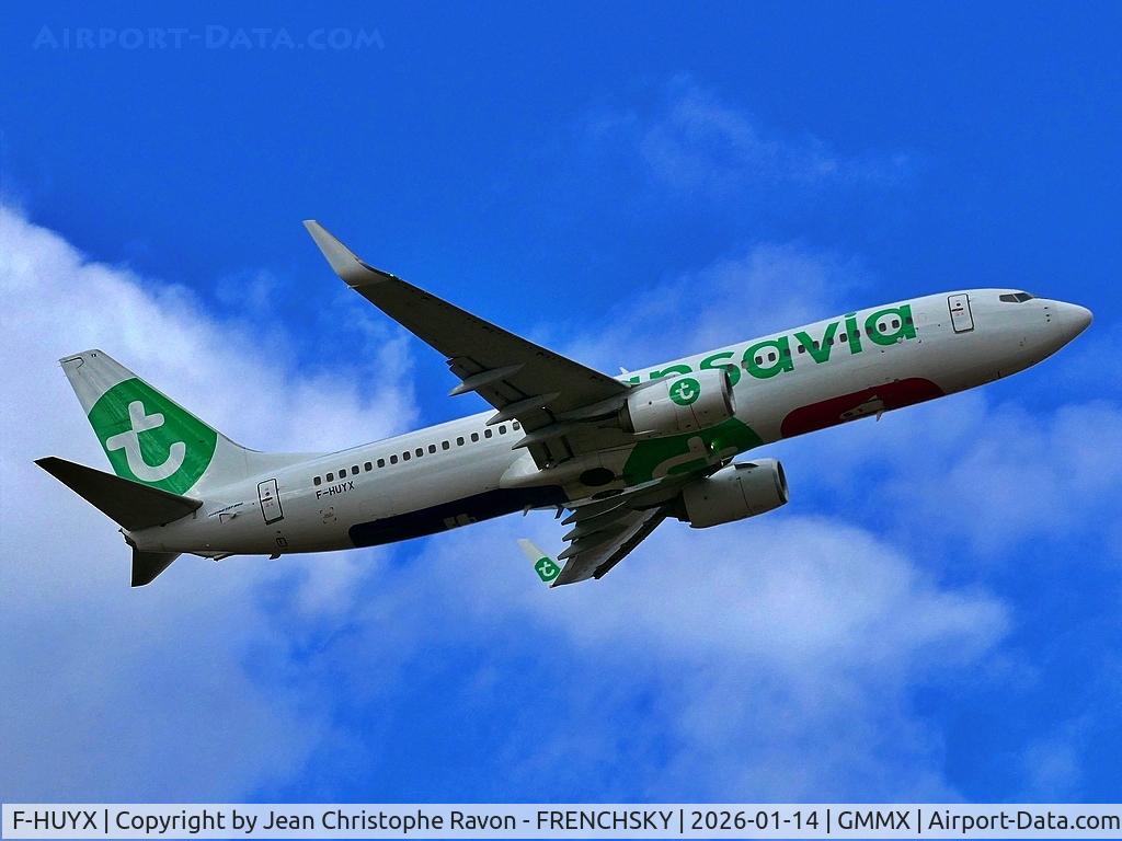 F-HUYX, 2014 Boeing 737-8GP(WL) C/N 39825, TO9811 take off to Bordeaux BOD