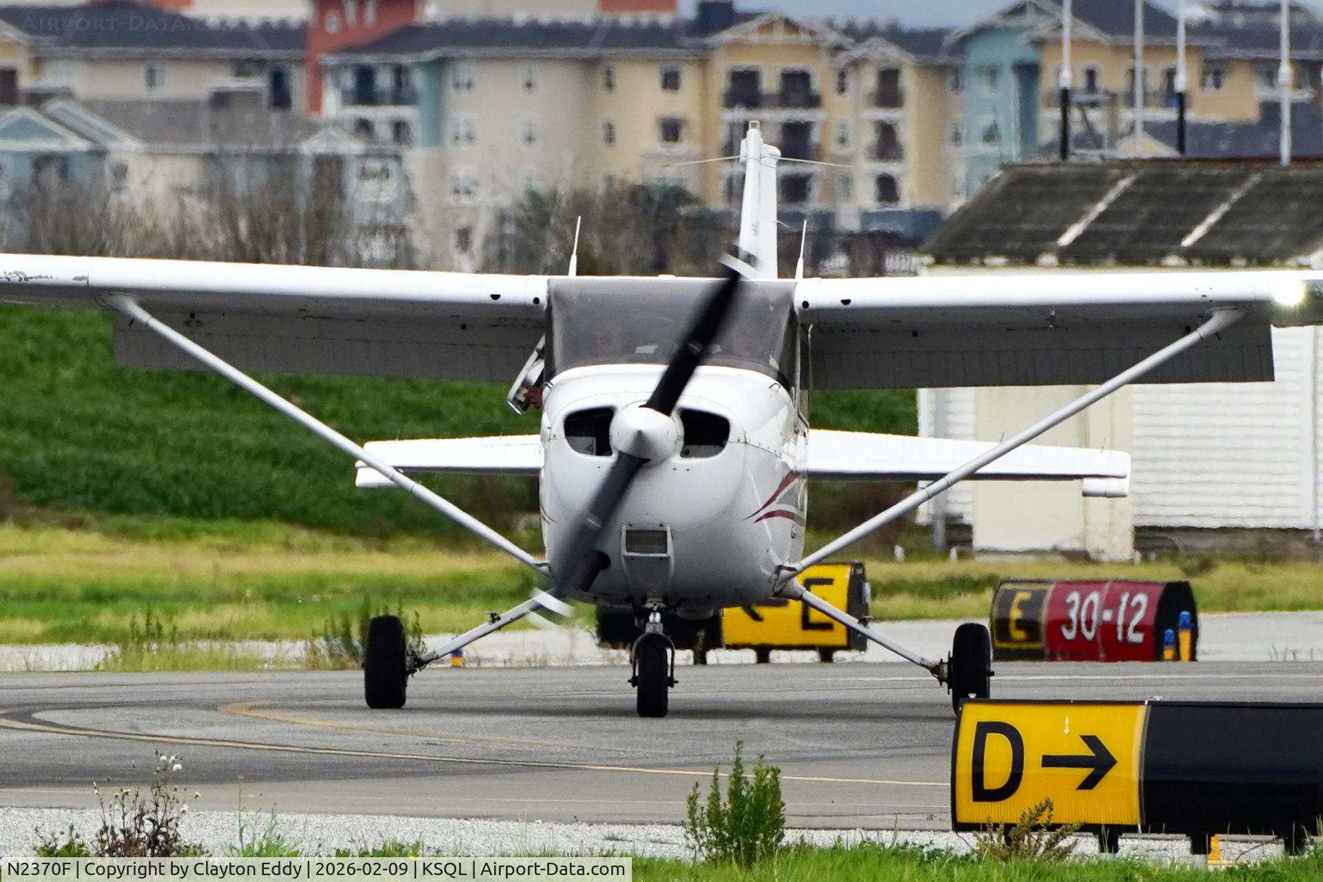 N2370F, 1998 Cessna 172R C/N 17280618, San Carlos airport in California 2026