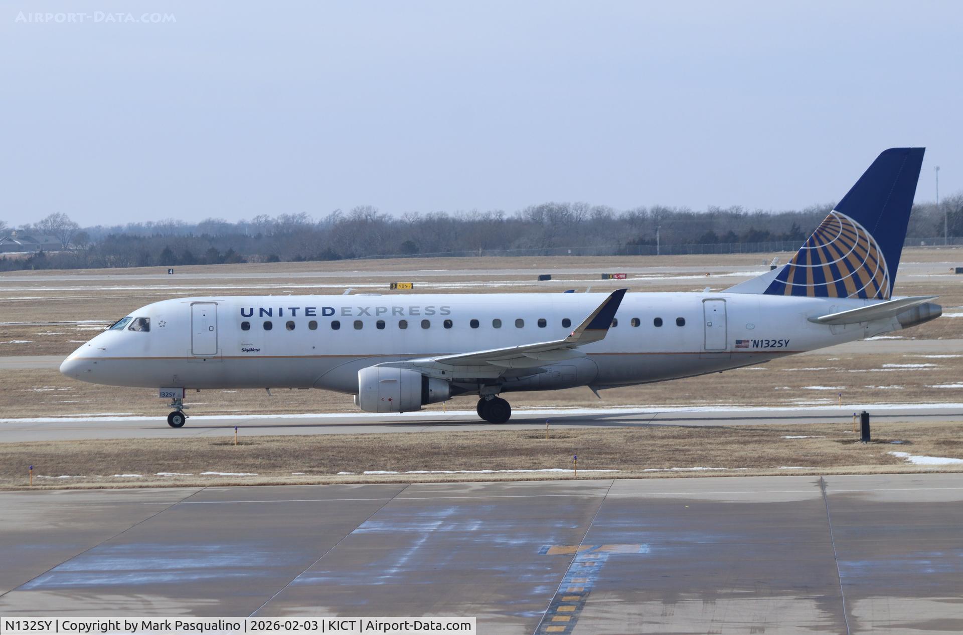 N132SY, 2015 Embraer 170LR (ERJ-170-100LR) C/N 17000451, ERJ-170-200LR