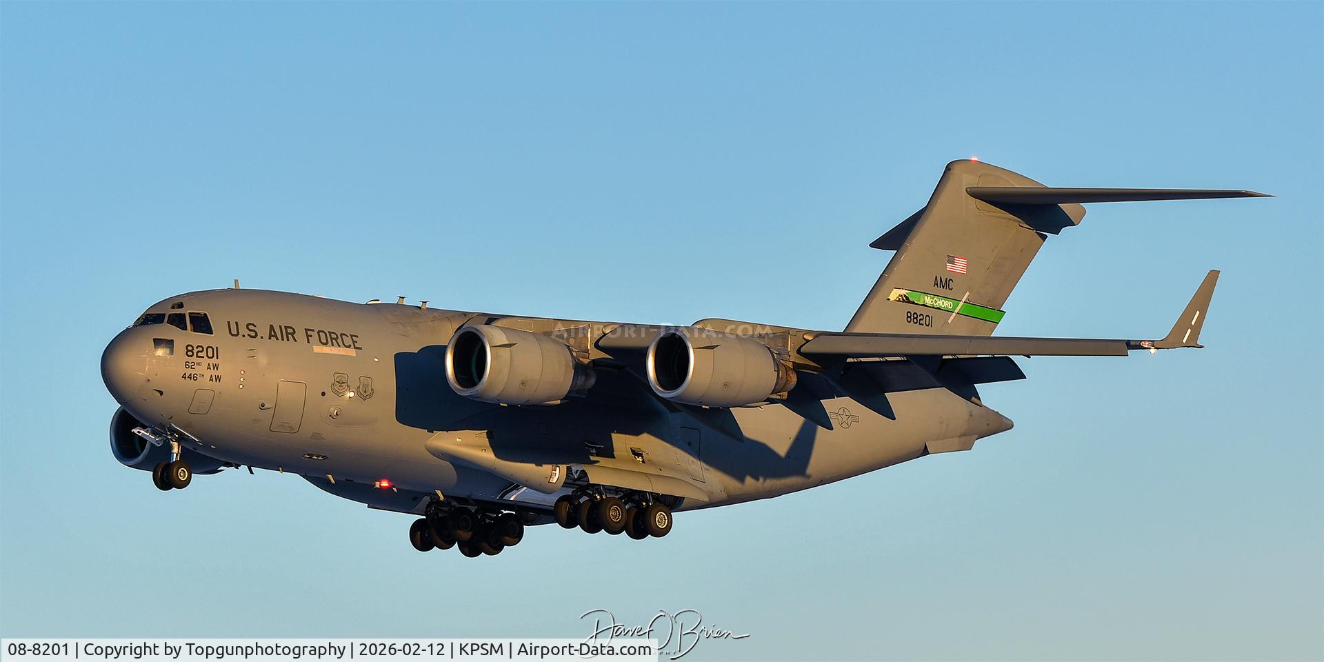 08-8201, 2008 Boeing C-17A Globemaster III C/N 50224/F223/P20, REACH837 landing RW34