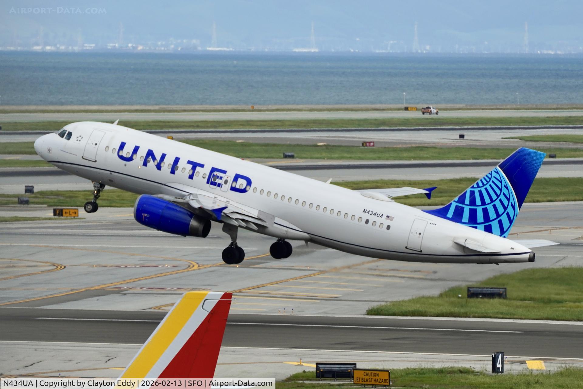 N434UA, 1996 Airbus A320-232 C/N 592, SFO 2026