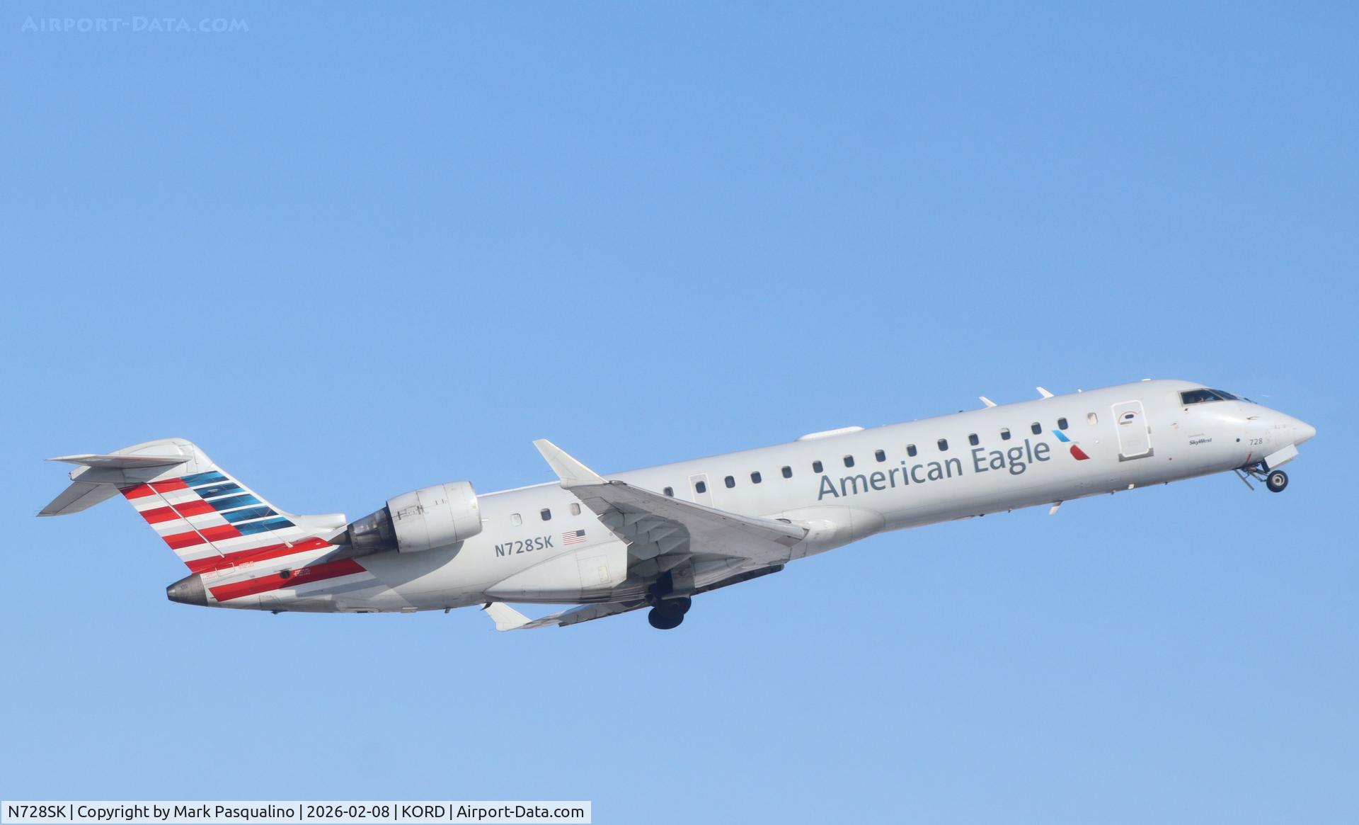 N728SK, 2005 Bombardier CRJ-701 (CL-600-2C10) Regional Jet C/N 10192, CL-600-2C10