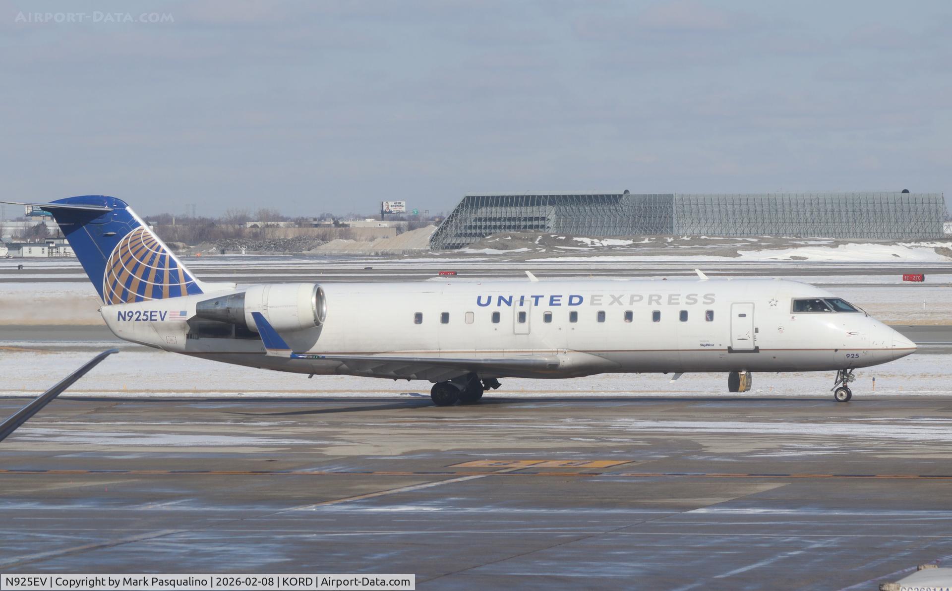 N925EV, 2003 Bombardier CRJ-200ER (CL-600-2B19) C/N 7831, CL-600-2B19