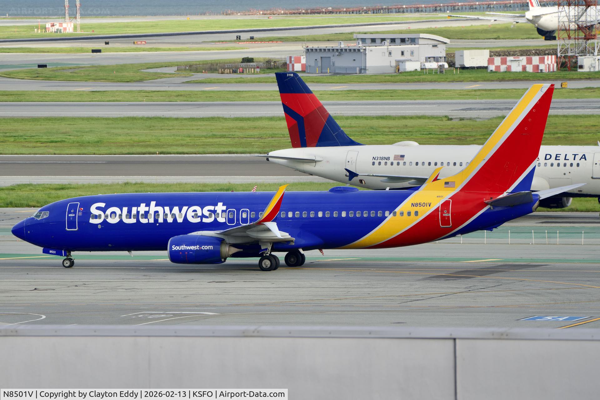 N8501V, 2016 Boeing 737-8H4 C/N 41530, SFO 2026