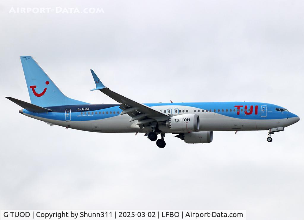 G-TUOD, 2023 Boeing 737-8 C/N 44662, Landing rwy 32L