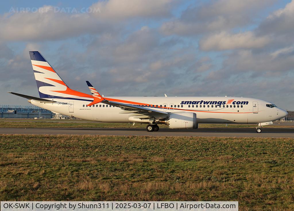OK-SWK, 2018 Boeing 737-8 MAX C/N 43564, Taxiing holding point rwy 14L for departure...