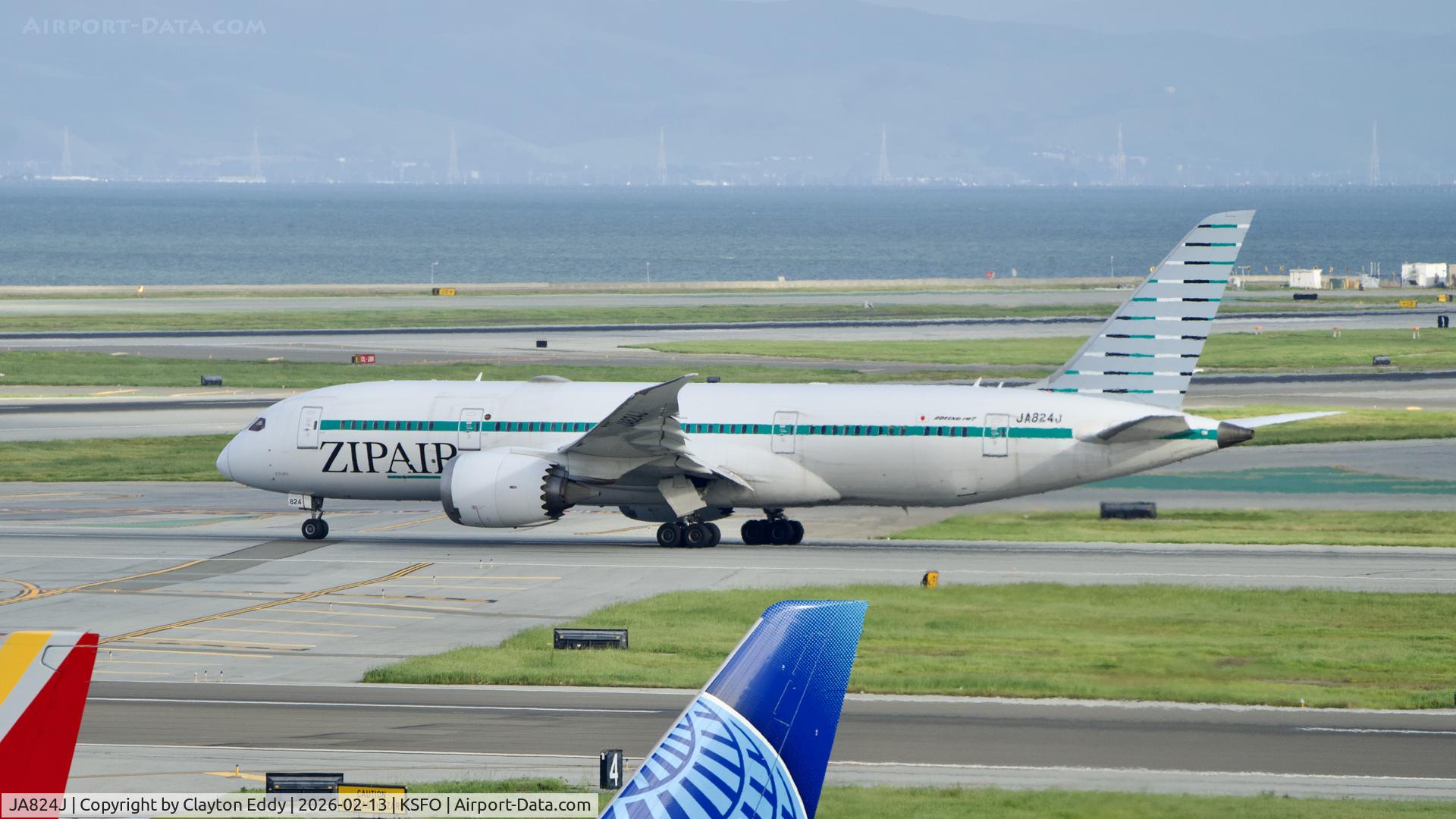 JA824J, 2011 Boeing 787-846 Dreamliner C/N 34834, SFO 2026